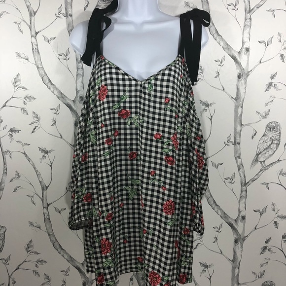 NWT Gingham & Floral Print Cold Shoulder Blouse - Picture 4 of 5